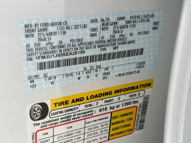 Ford Expedition Vehicle Full-screen Gallery Image 19