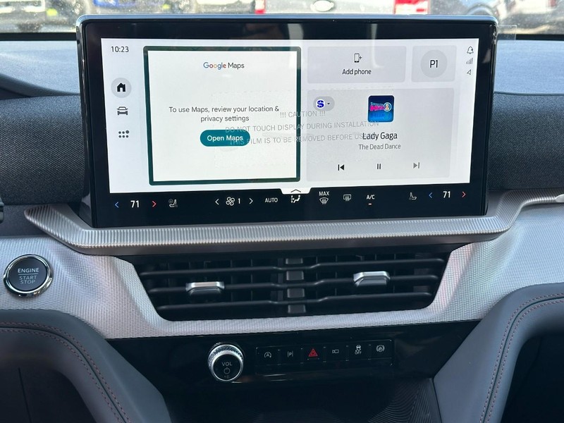 Ford Explorer Vehicle Full-screen Gallery Image 9