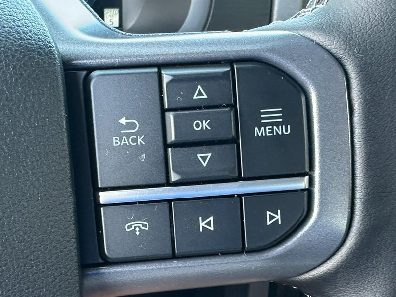 Ford F-150 Vehicle Full-screen Gallery Image 12