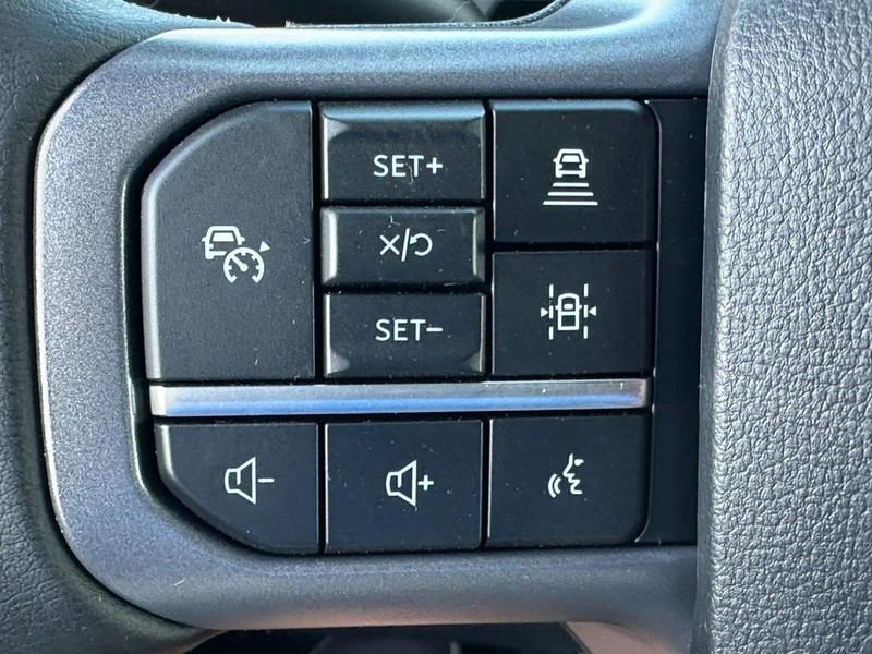 Ford F-150 Vehicle Full-screen Gallery Image 10