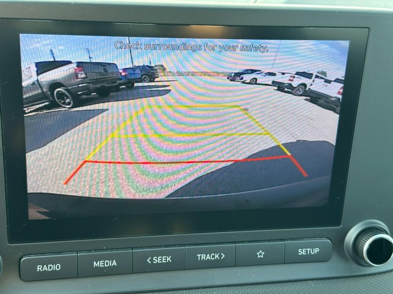 Hyundai Kona Vehicle Full-screen Gallery Image 20