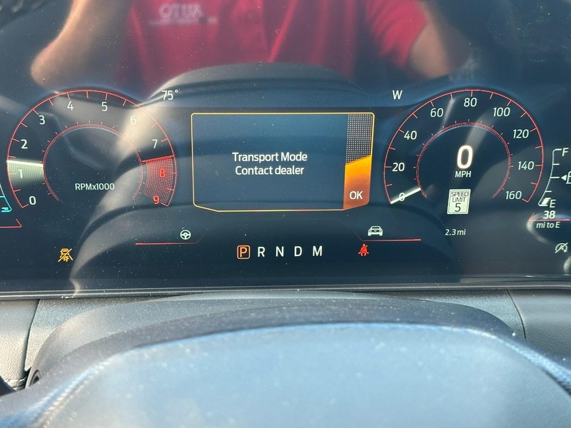 Ford Mustang Vehicle Full-screen Gallery Image 12