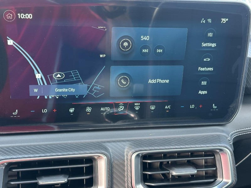 Ford Mustang Vehicle Full-screen Gallery Image 13