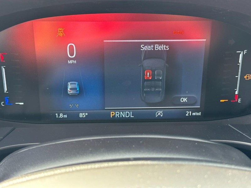 Ford Escape Vehicle Full-screen Gallery Image 12