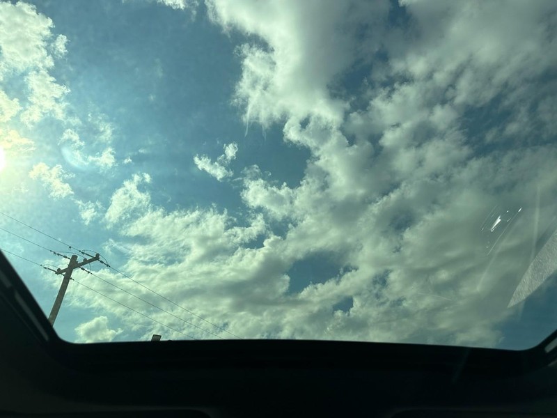 Ford Escape Vehicle Full-screen Gallery Image 5