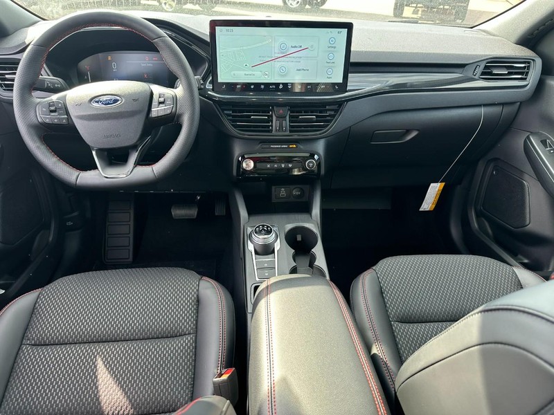 Ford Escape Vehicle Full-screen Gallery Image 6