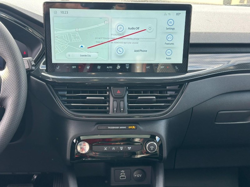 Ford Escape Vehicle Full-screen Gallery Image 8