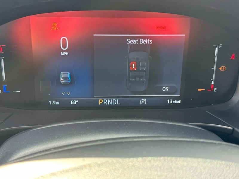 Ford Escape Vehicle Full-screen Gallery Image 14