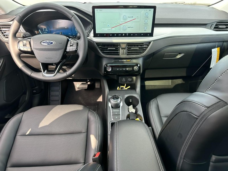 Ford Escape Vehicle Full-screen Gallery Image 6