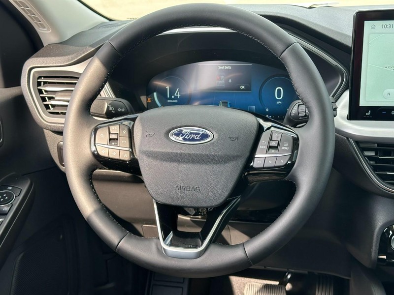 Ford Escape Vehicle Full-screen Gallery Image 7