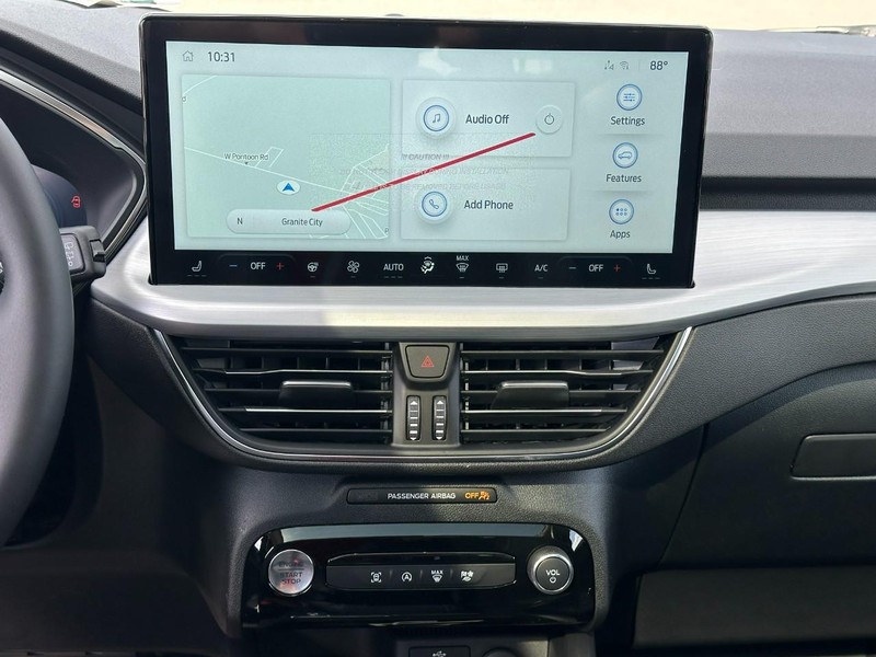 Ford Escape Vehicle Full-screen Gallery Image 8