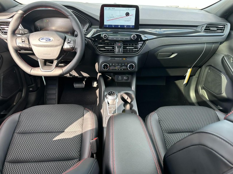 Ford Escape Vehicle Full-screen Gallery Image 6