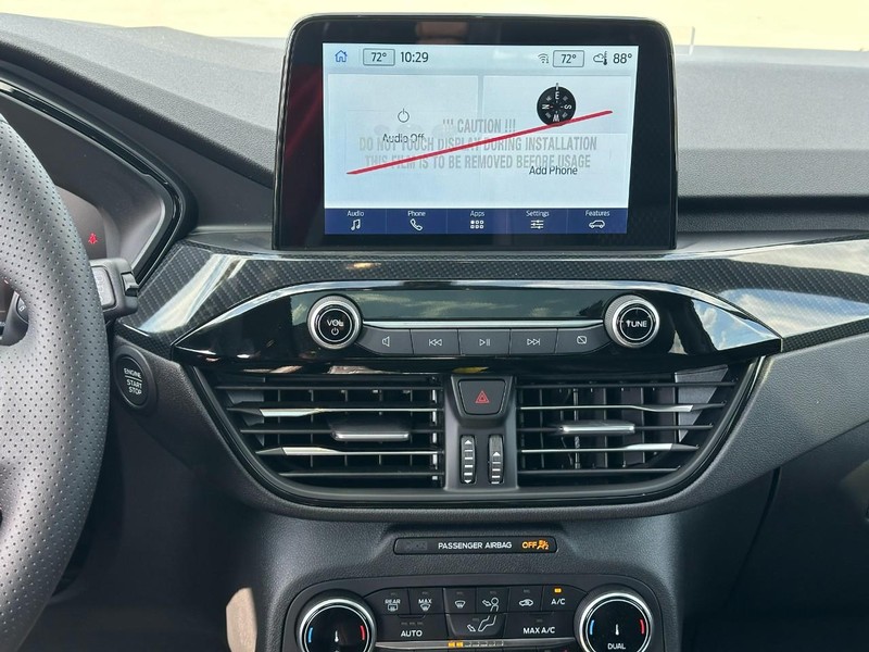 Ford Escape Vehicle Full-screen Gallery Image 8