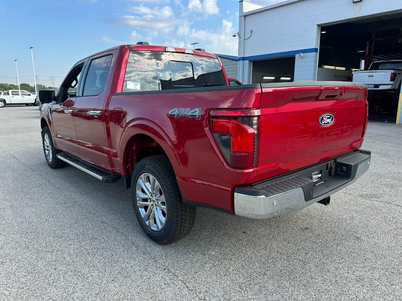 Ford F-150 Vehicle Full-screen Gallery Image 3