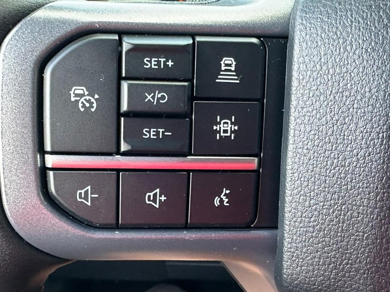 Ford F-150 Vehicle Full-screen Gallery Image 11