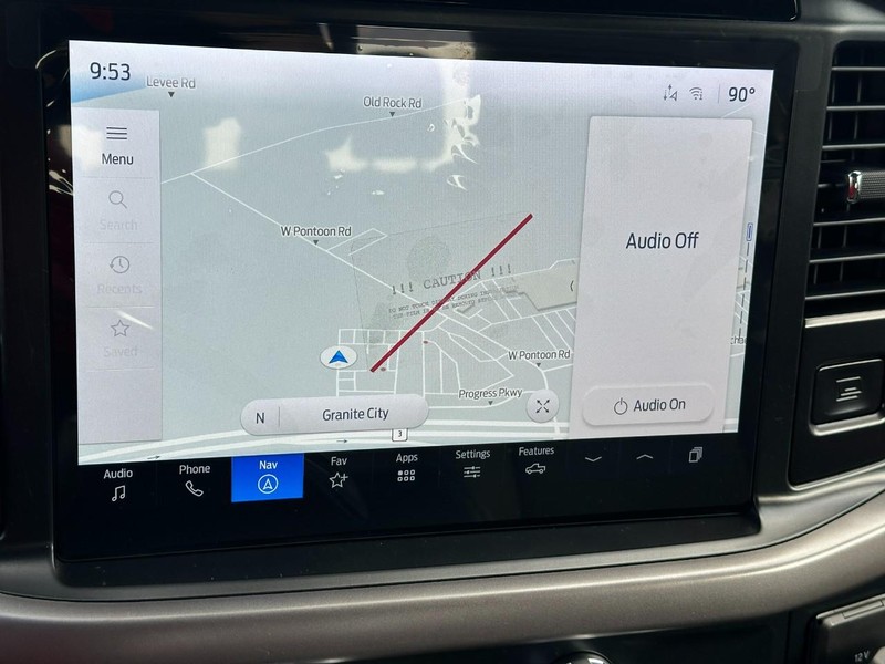 Ford F-150 Vehicle Full-screen Gallery Image 15