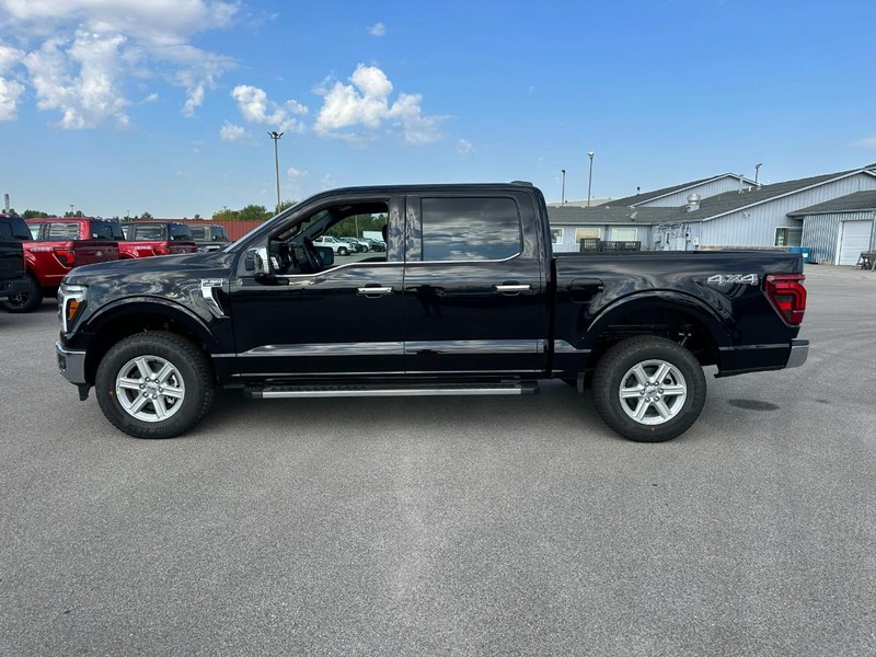 Ford F-150 Vehicle Full-screen Gallery Image 2