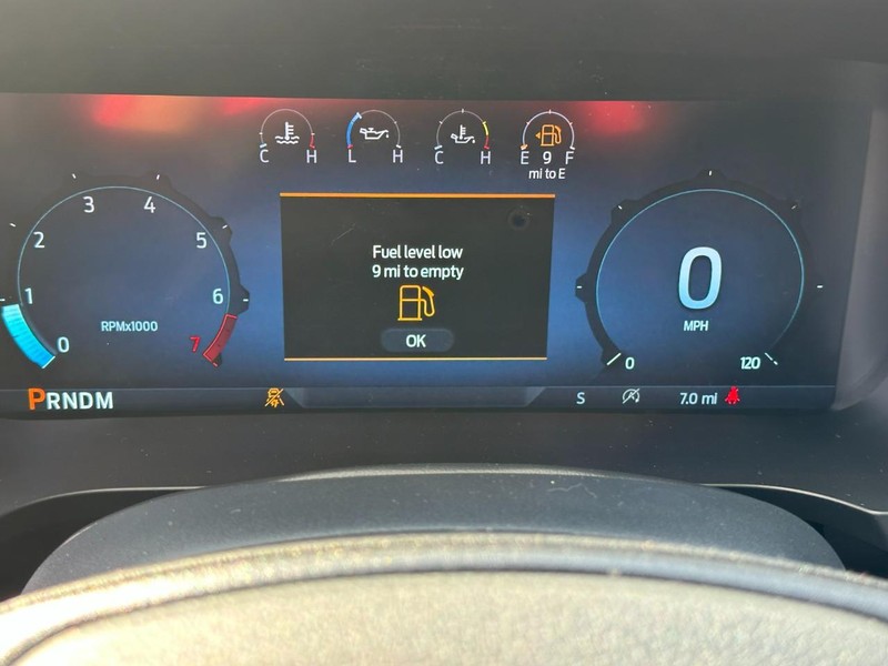 Ford F-150 Vehicle Full-screen Gallery Image 13