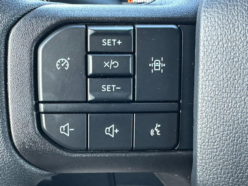 Ford F-150 Vehicle Full-screen Gallery Image 11