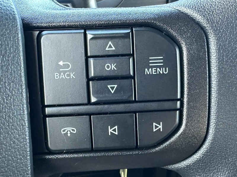 Ford F-150 Vehicle Full-screen Gallery Image 12