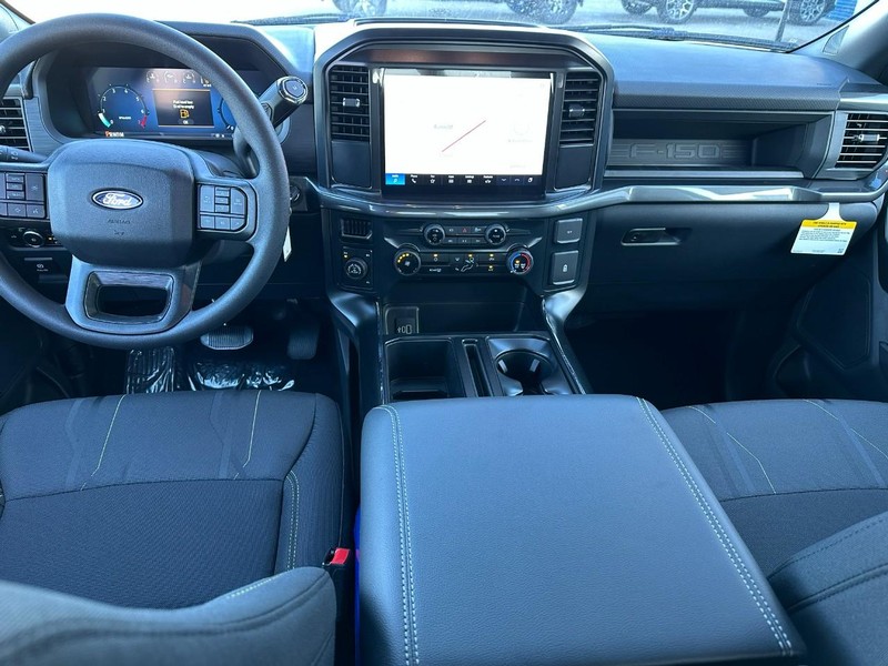 Ford F-150 Vehicle Full-screen Gallery Image 5