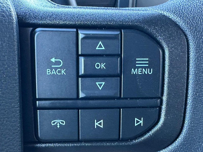 Ford F-150 Vehicle Full-screen Gallery Image 12