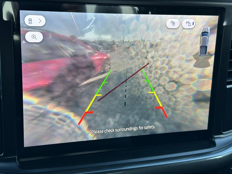 Ford F-150 Vehicle Full-screen Gallery Image 14