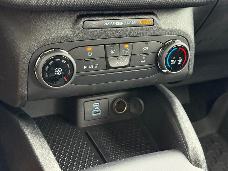 Ford Bronco Sport Vehicle Full-screen Gallery Image 16