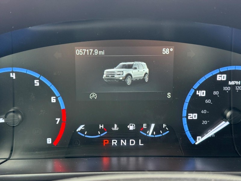 Ford Bronco Sport Vehicle Full-screen Gallery Image 19