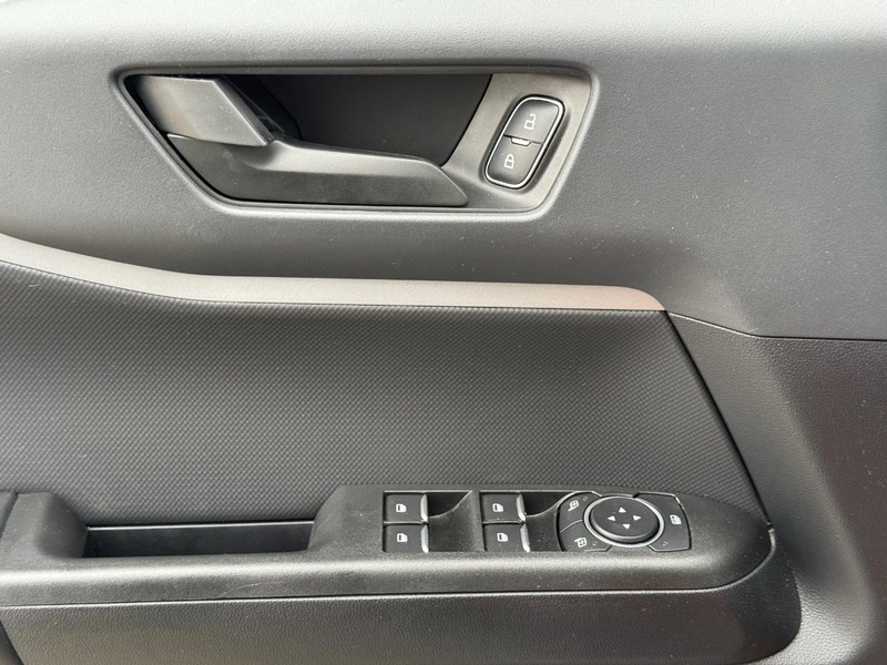 Ford Bronco Sport Vehicle Full-screen Gallery Image 21