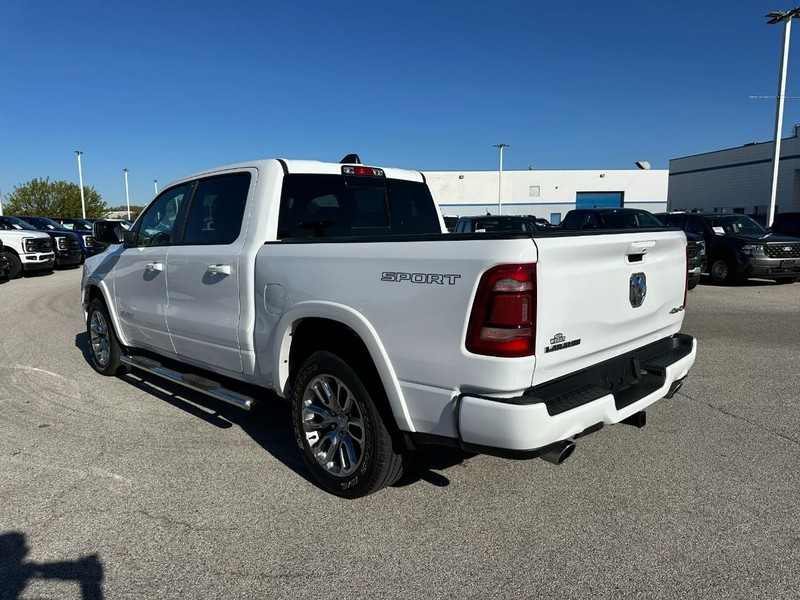Ram 1500 Vehicle Full-screen Gallery Image 3