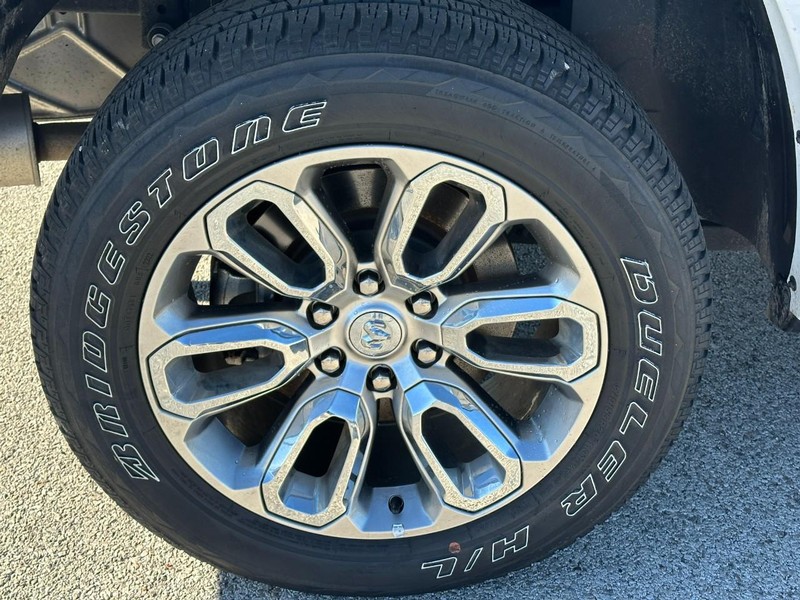 Ram 1500 Vehicle Full-screen Gallery Image 7