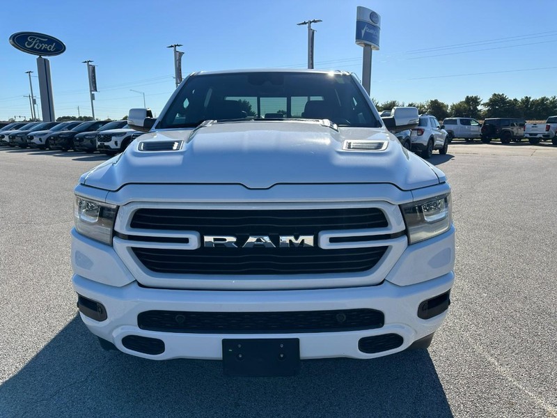 Ram 1500 Vehicle Full-screen Gallery Image 9