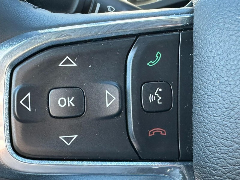 Ram 1500 Vehicle Full-screen Gallery Image 19