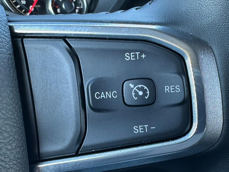 Ram 1500 Vehicle Full-screen Gallery Image 20