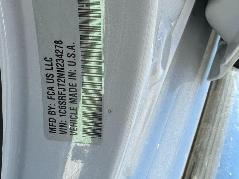 Ram 1500 Vehicle Full-screen Gallery Image 23