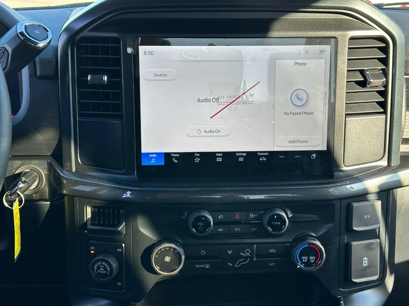 Ford F-150 Vehicle Full-screen Gallery Image 7