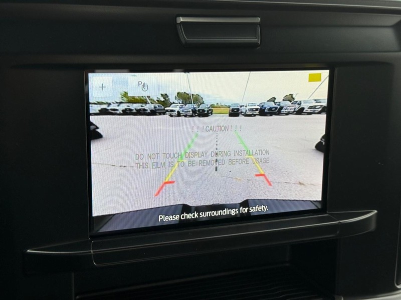 Ford Super Duty F-250 SRW Vehicle Full-screen Gallery Image 11