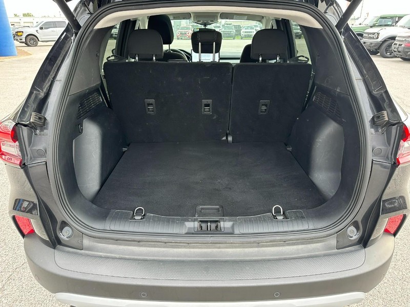 Ford Escape Vehicle Full-screen Gallery Image 5