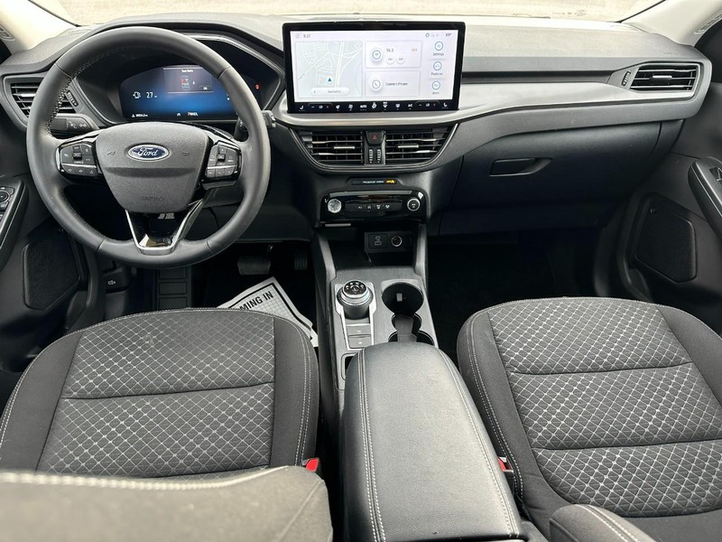 Ford Escape Vehicle Full-screen Gallery Image 12