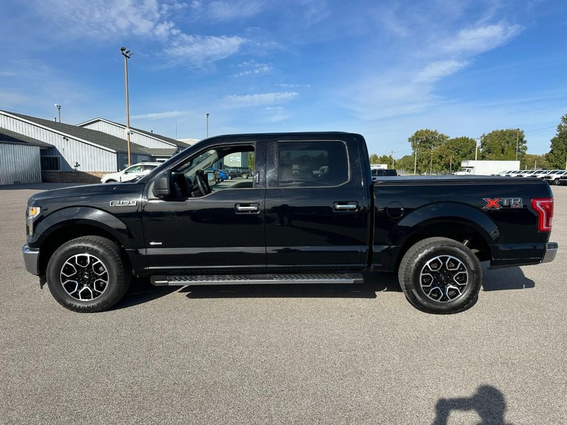Ford F-150 Vehicle Full-screen Gallery Image 2