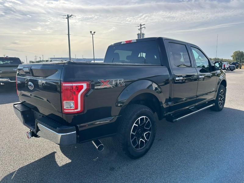 Ford F-150 Vehicle Full-screen Gallery Image 6