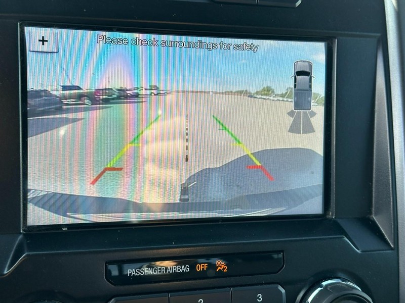 Ford F-150 Vehicle Full-screen Gallery Image 22