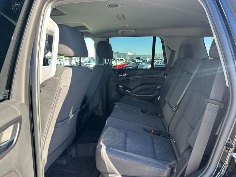 Chevrolet Tahoe Vehicle Full-screen Gallery Image 10