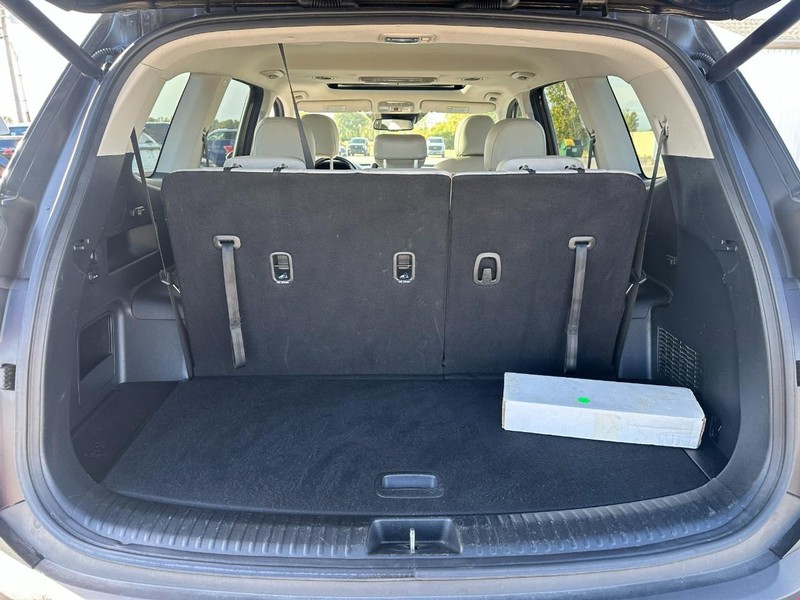 Kia Telluride Vehicle Full-screen Gallery Image 5
