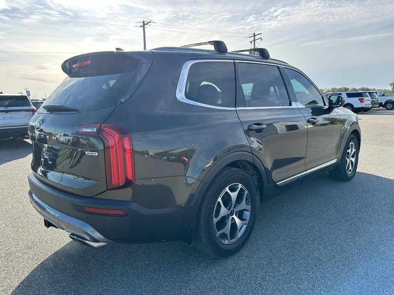 Kia Telluride Vehicle Full-screen Gallery Image 7