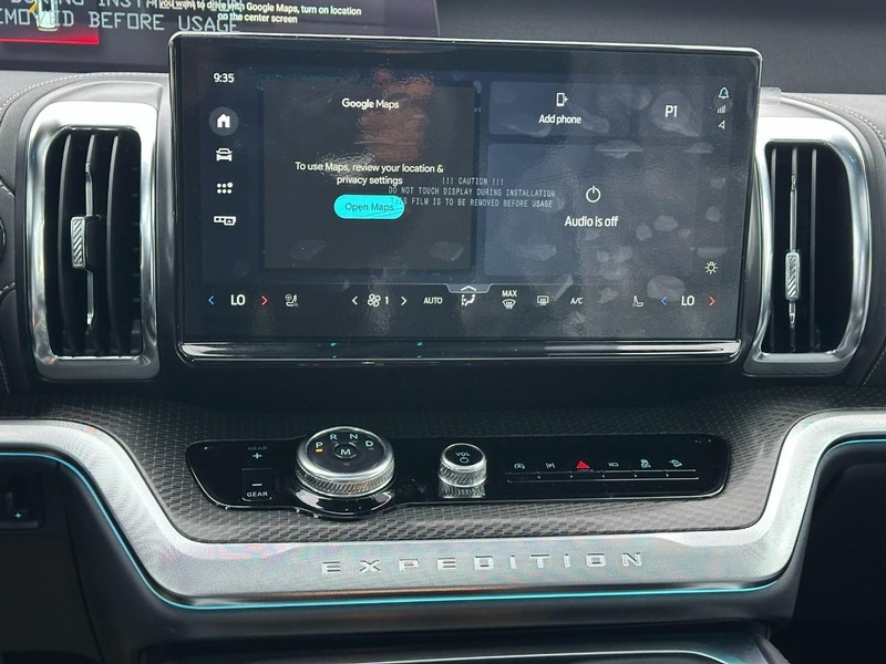 Ford Expedition Max Vehicle Full-screen Gallery Image 9