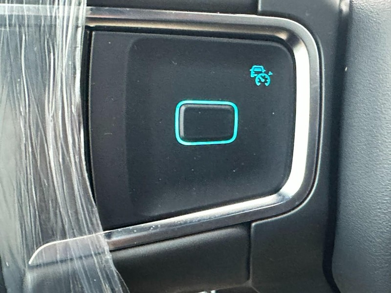 Ford Expedition Max Vehicle Full-screen Gallery Image 13