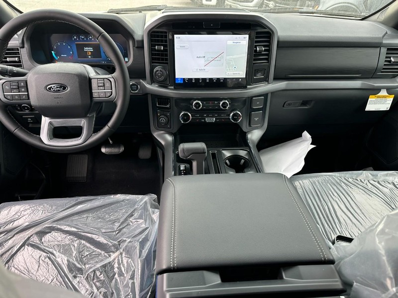 Ford F-150 Vehicle Full-screen Gallery Image 5