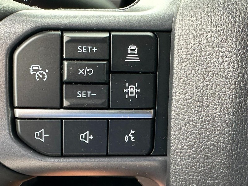 Ford F-150 Vehicle Full-screen Gallery Image 10